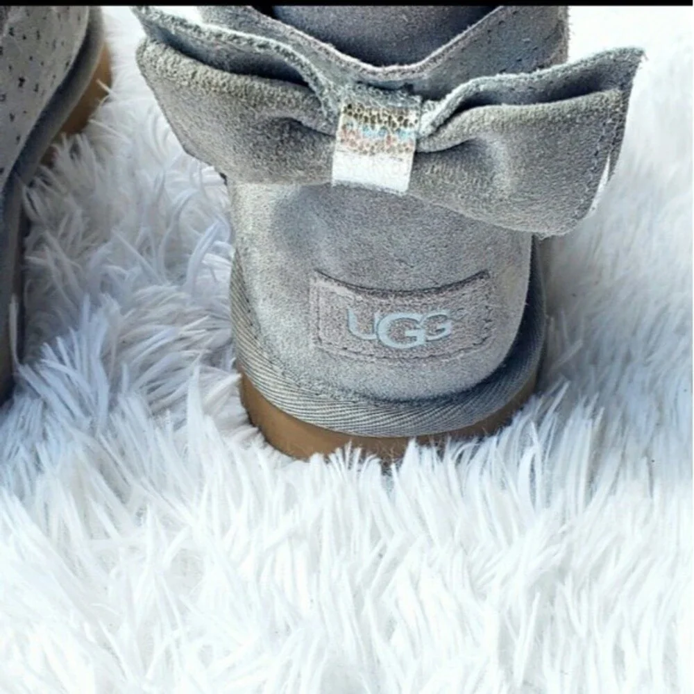 Uggs Bowtie Womens Grey Star Custom Made Short Uggs Size 6 - Picture 5 of 7